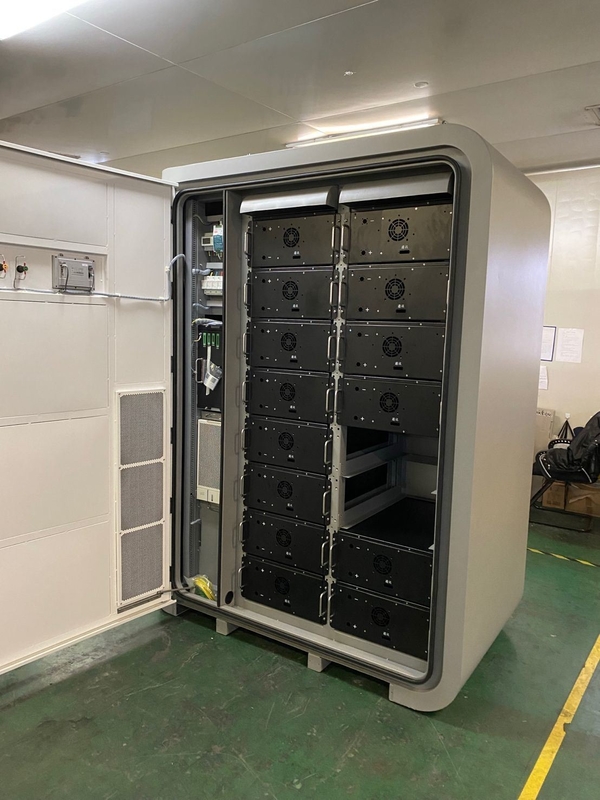 125 KW 야외 액체 냉각 에너지 저장 시스템 데이터 센터 백업용 캐비닛